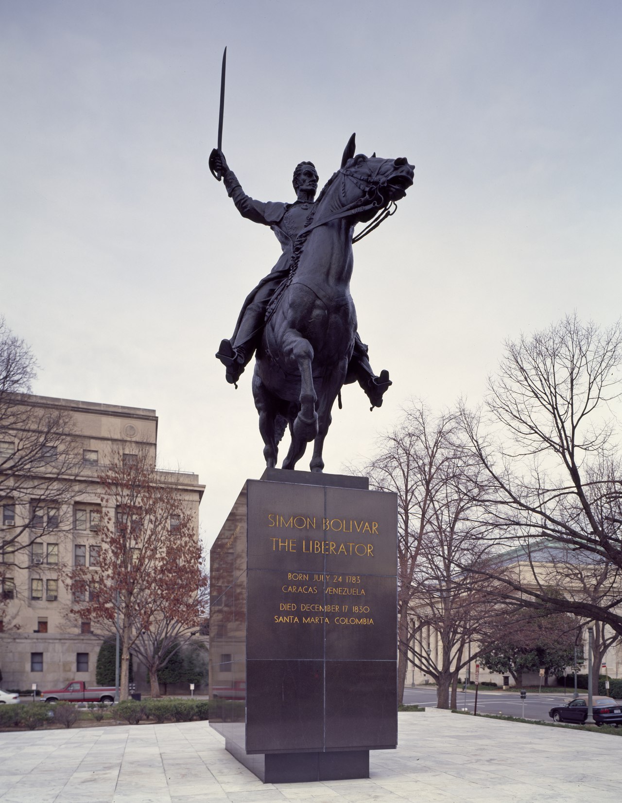 Equestrian statue of Simón Bolívar by Felix de Weldon
