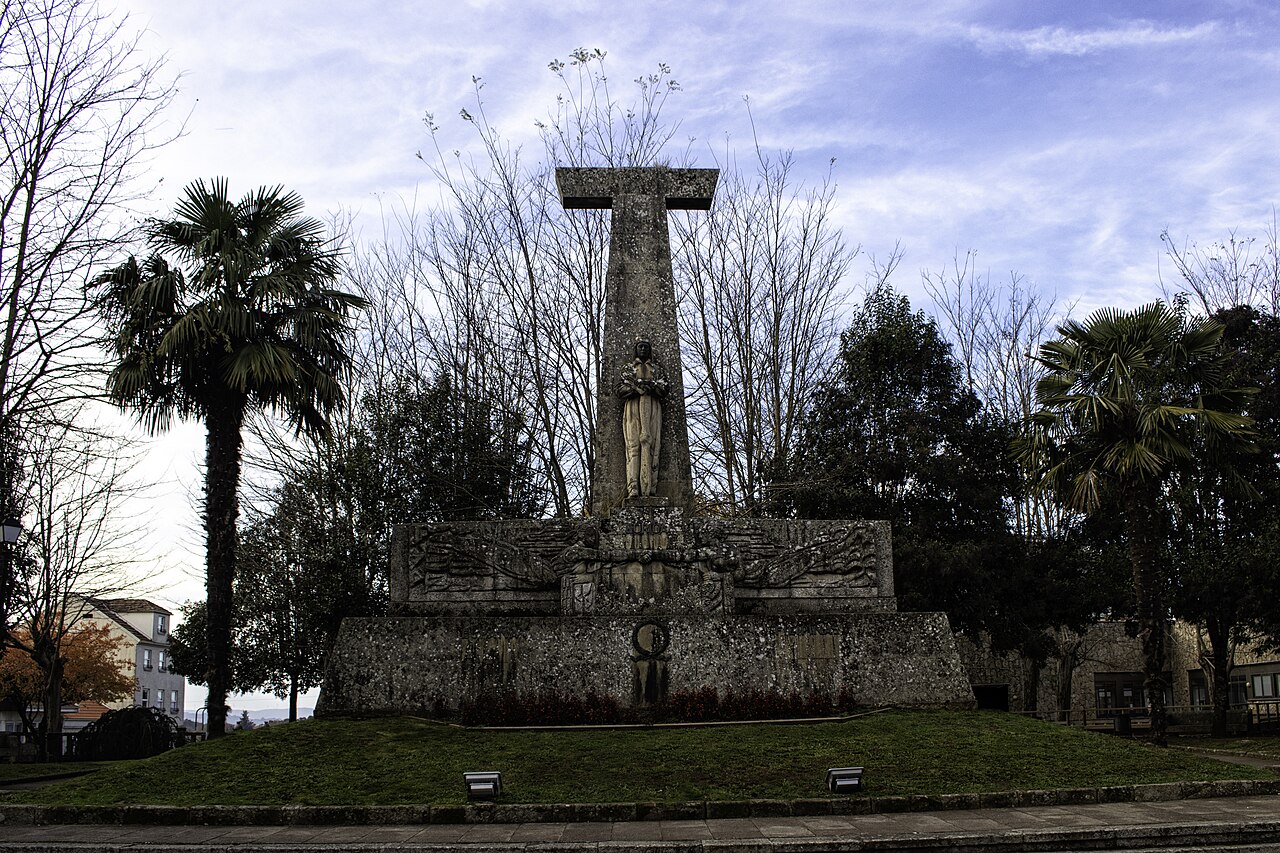 Monument to Aviator Joaquín Loriga by Francisco Asorey