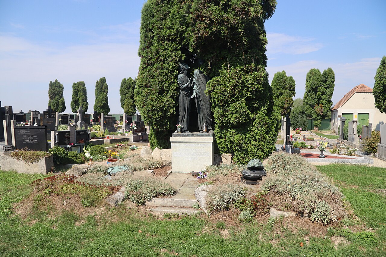 Grave of Josef Ošmera by František Bílek