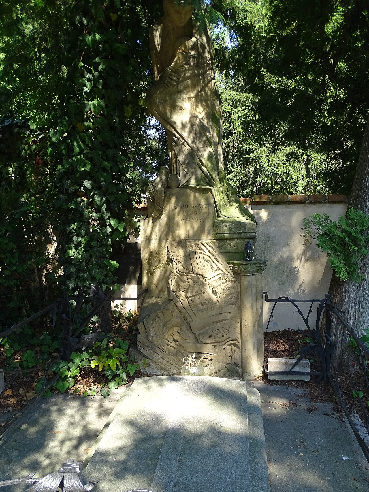 Grave of Xaver Dvořák by František Bílek
