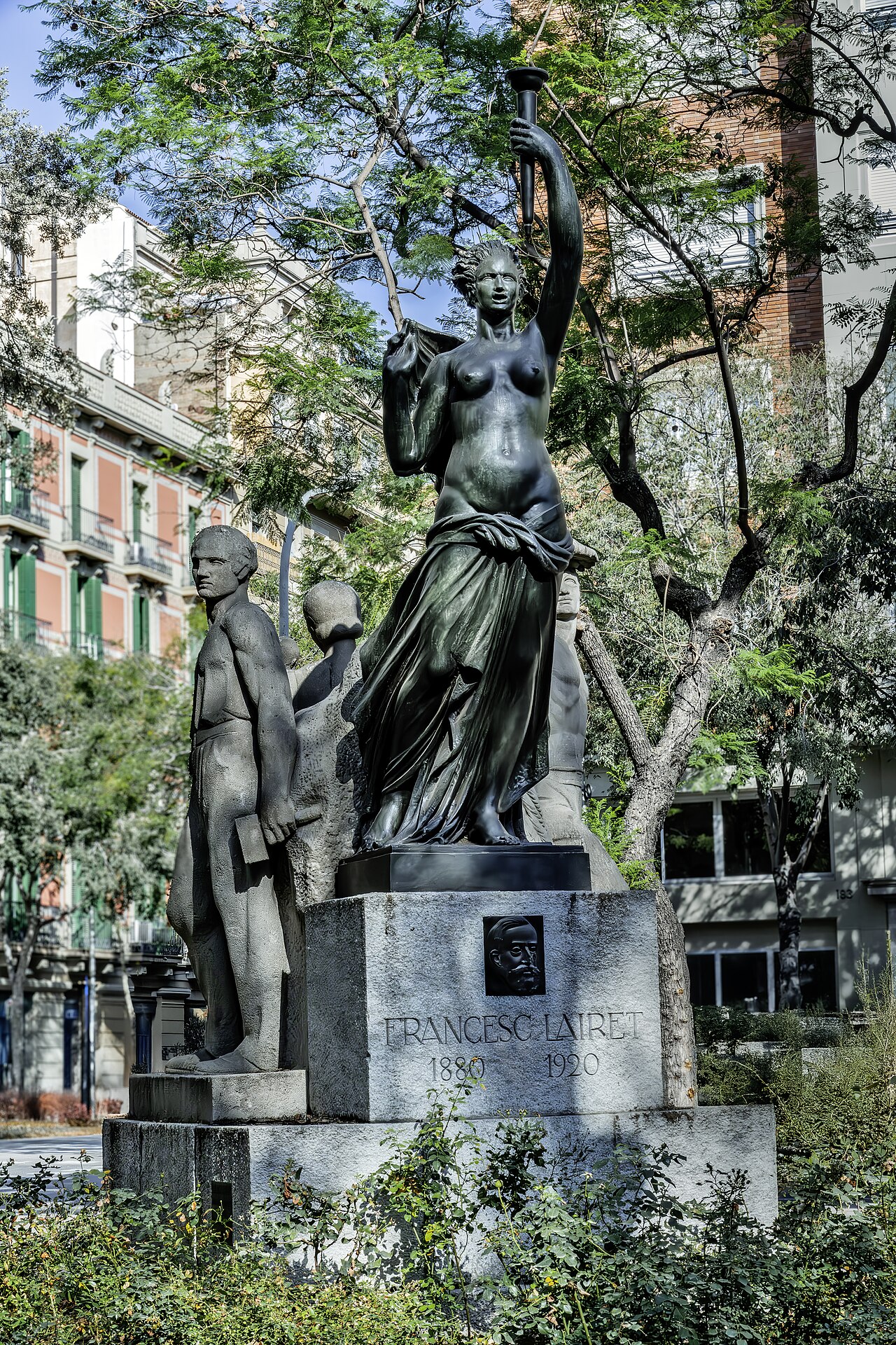 A Francesc Layret (Frederic Marès) by Frederic Marès i Deulovol