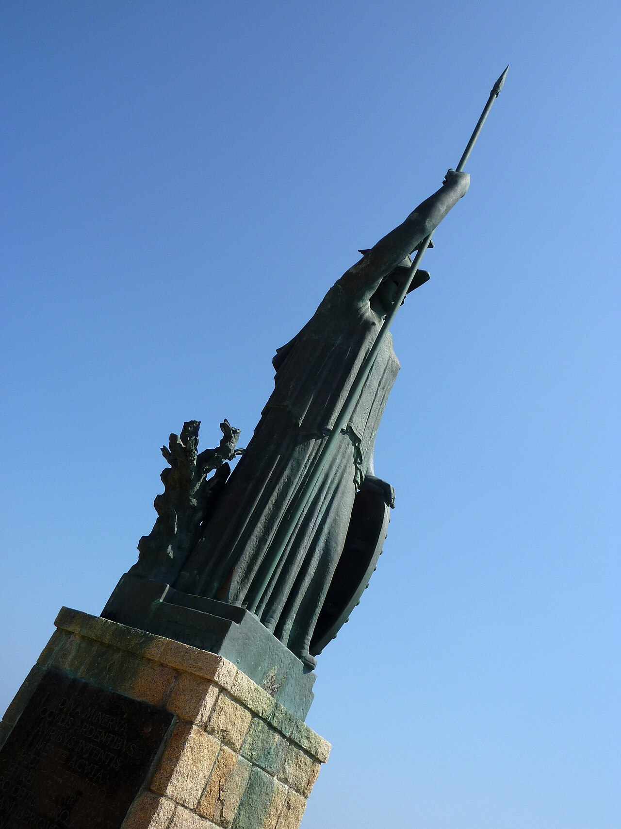 Minerva by Frederic Marès i Deulovol