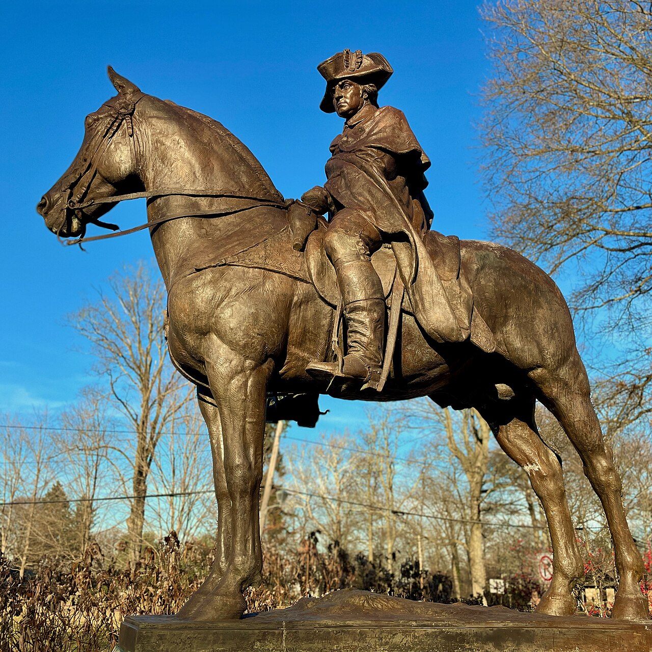 Equestrian statue of George Washington by Frederick Roth