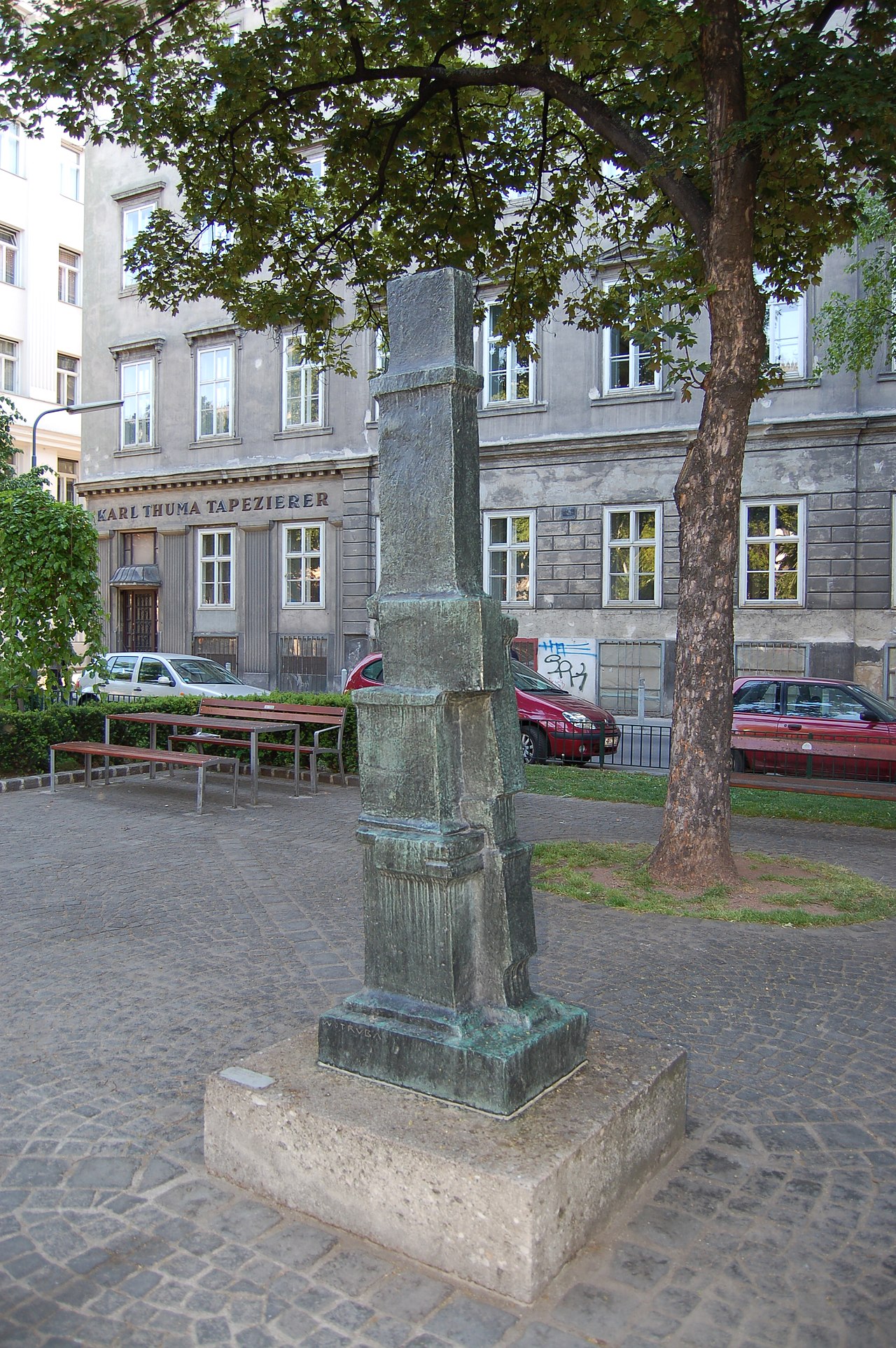 Wotruba Skulptur Friedrich-Schmidt-Platz by Fritz Wotruba