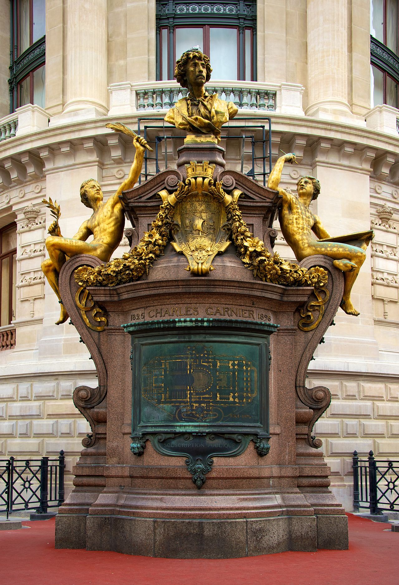 Monument to Charles Garnier by Gabriel Thomas