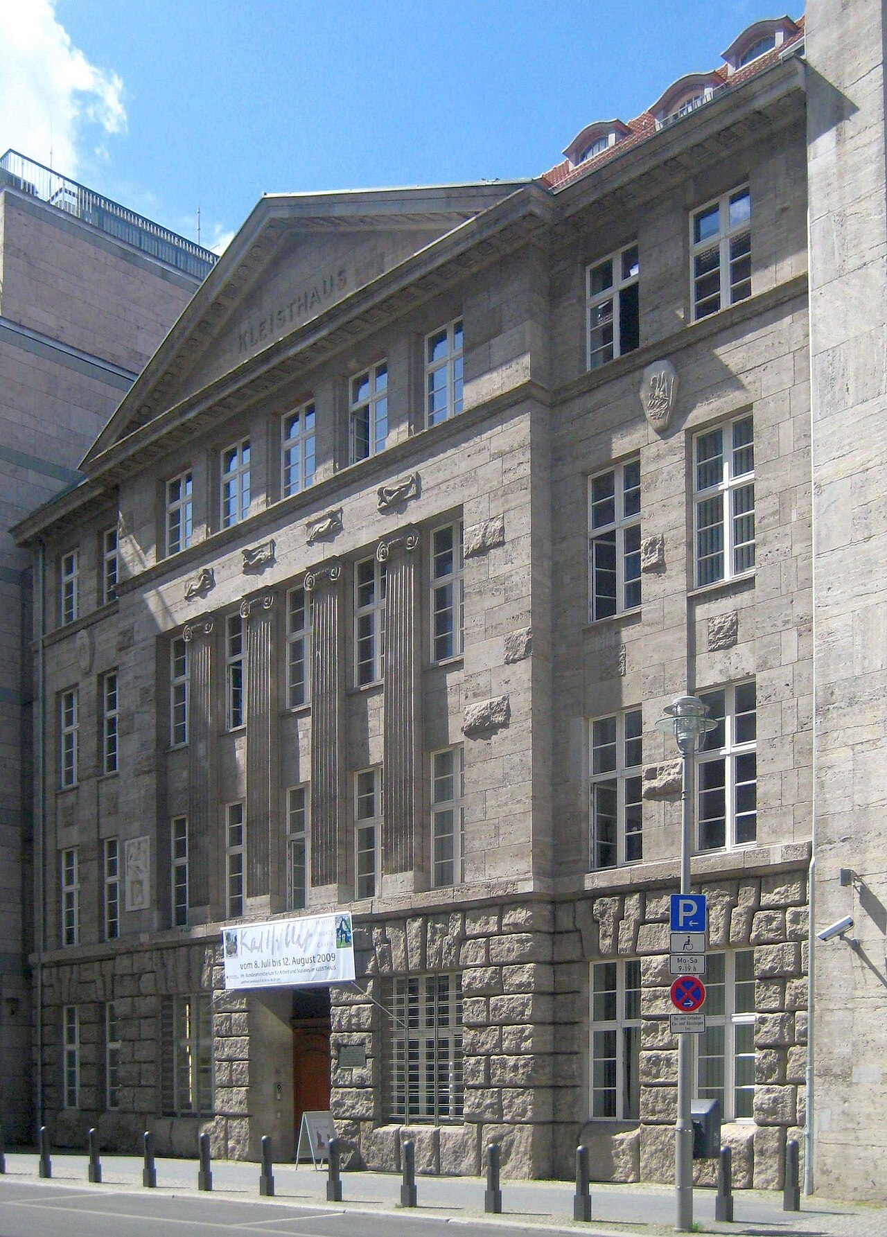 Kleisthaus by Georg Kolbe