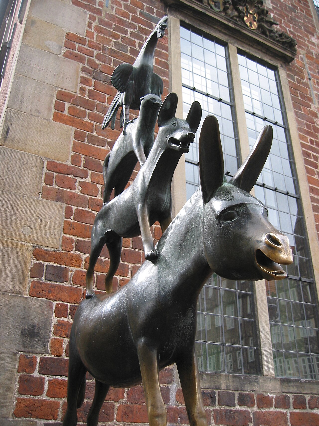 Die Bremer Stadtmusikanten by Gerhard Marcks