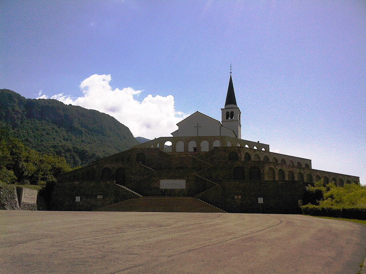 Caporetto war memorial by Giannino Castiglioni