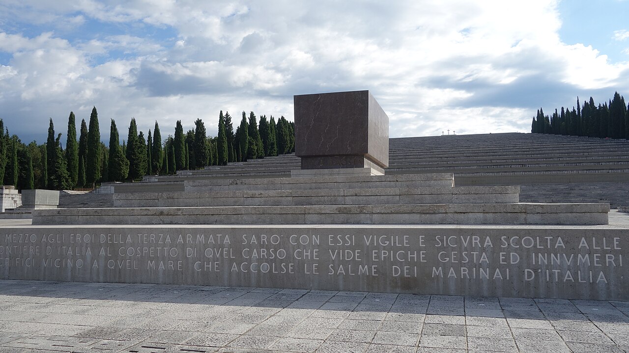 Redipuglia war memorial by Giannino Castiglioni