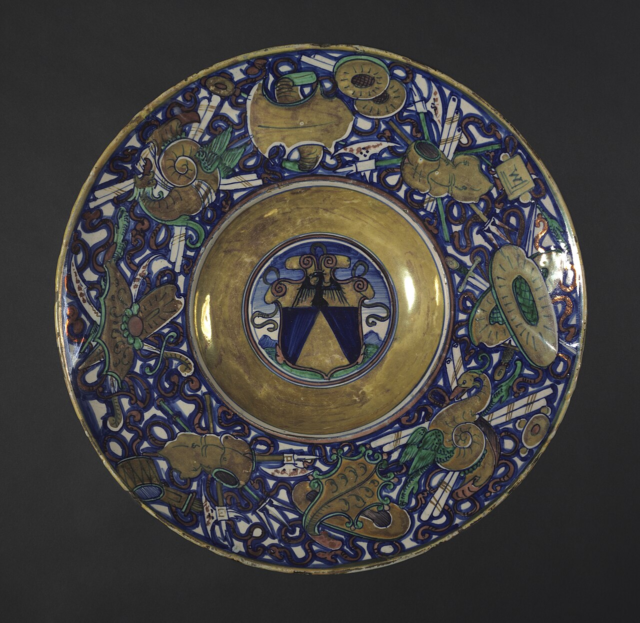Charger with Arms of the Vigeri Family by Giorgio Andreoli