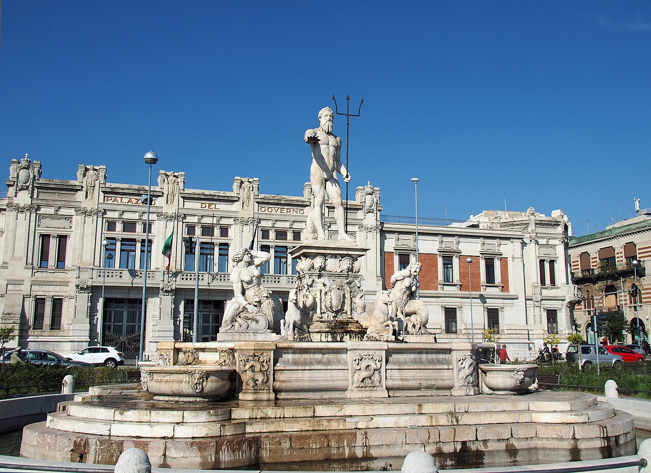 Fountain of Neptune by Giovanni Angelo Montorsoli