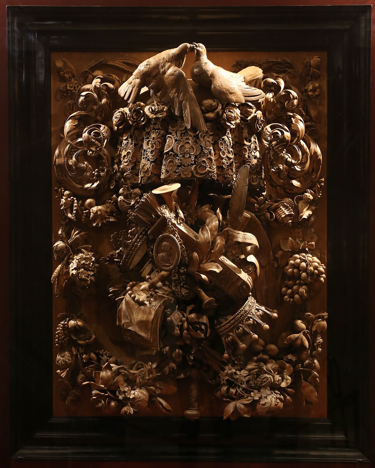 Allegory of friendship between Cosimo III of Tuscany and Charles II of England by Grinling Gibbons