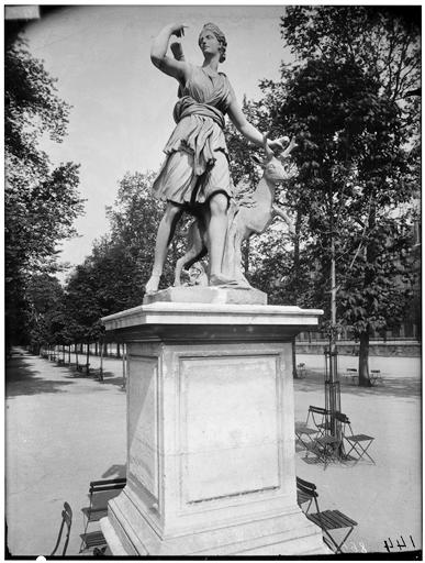 Diana with a Doe by Guillaume Coustou the Elder