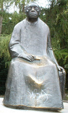 Käthe Kollwitz by Gustav Seitz