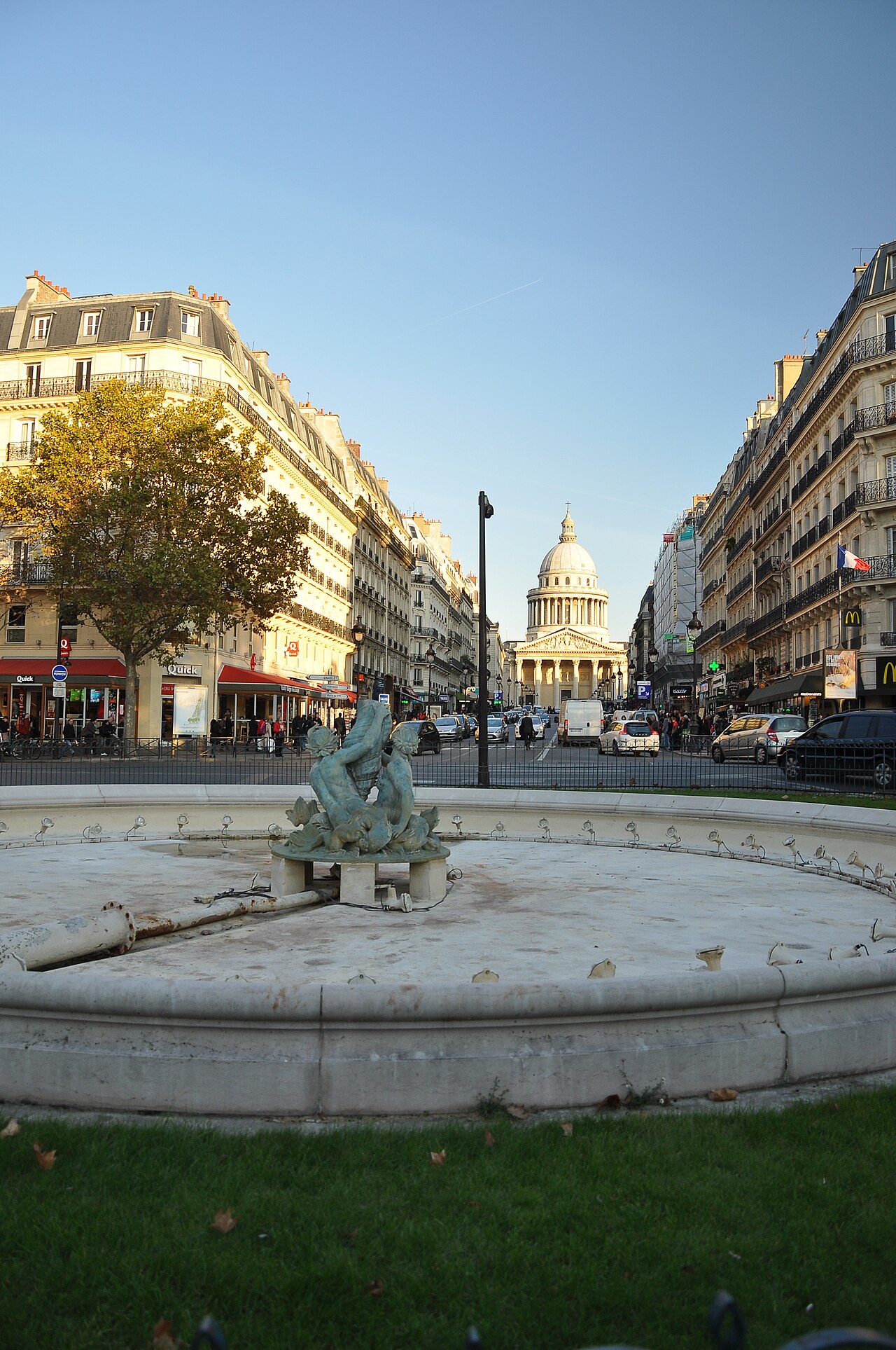 fontaine du bassin Soufflot by Gustave Crauck