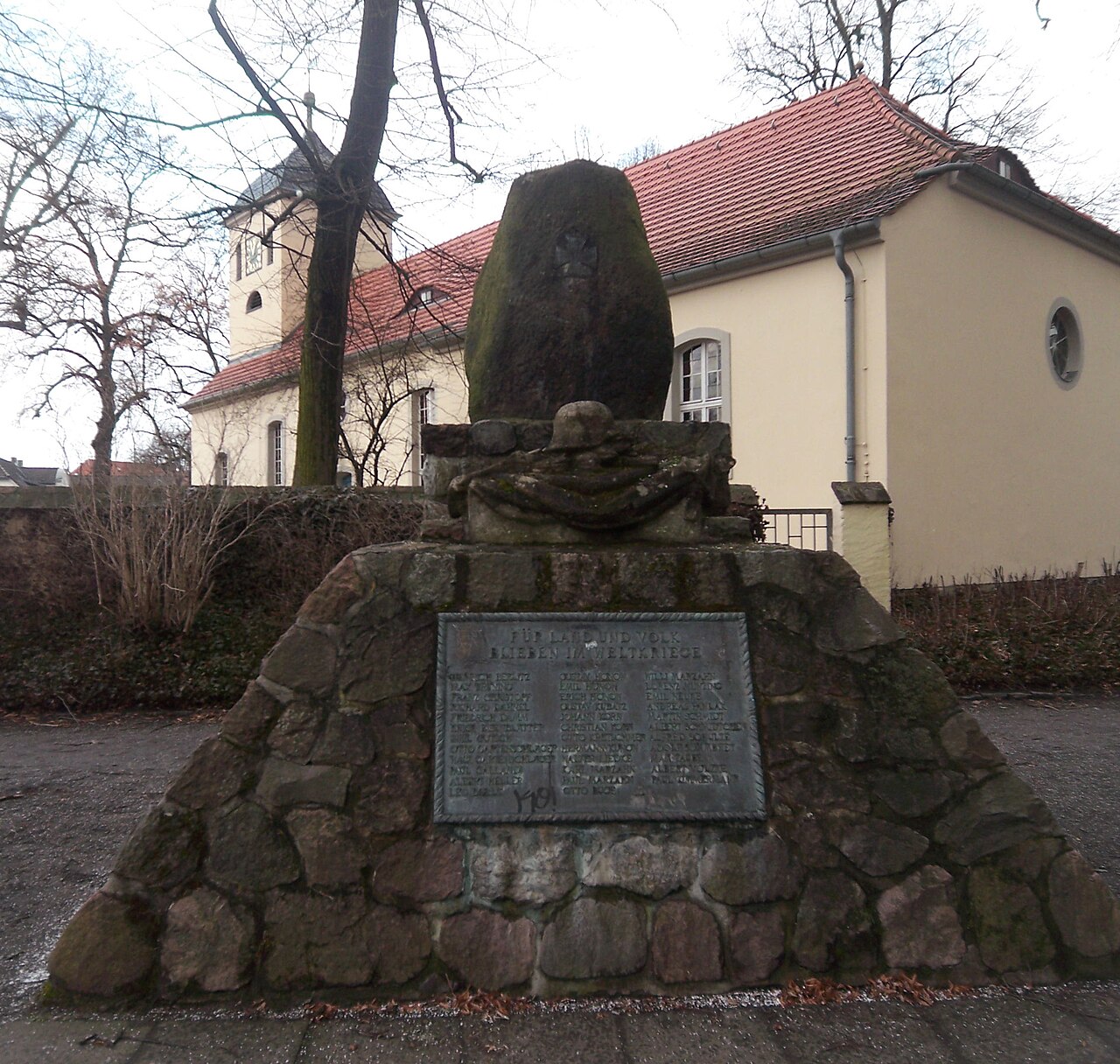 War memorial by Hans Dammann