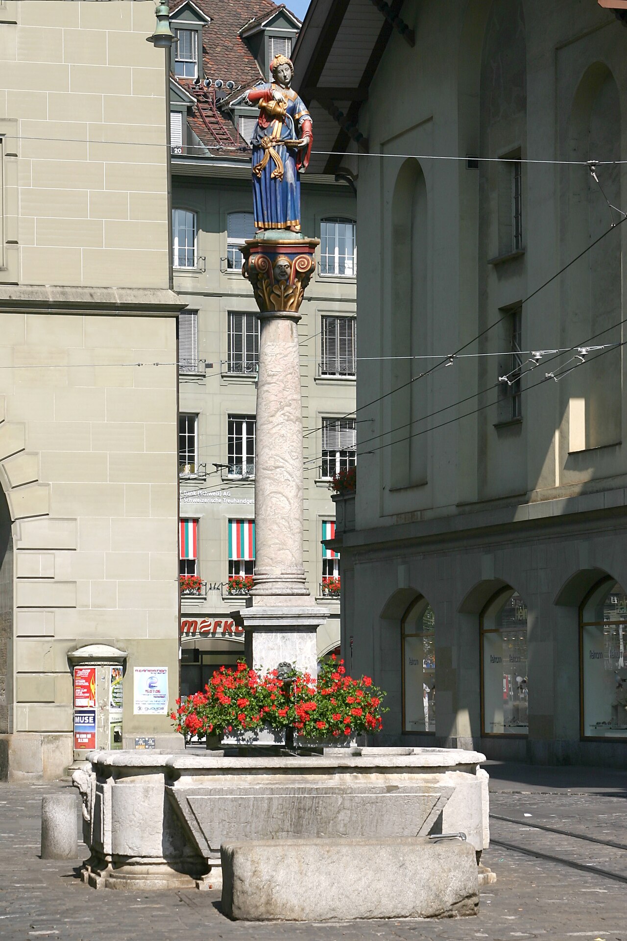 Anna-Seiler-Brunnen by Hans Gieng