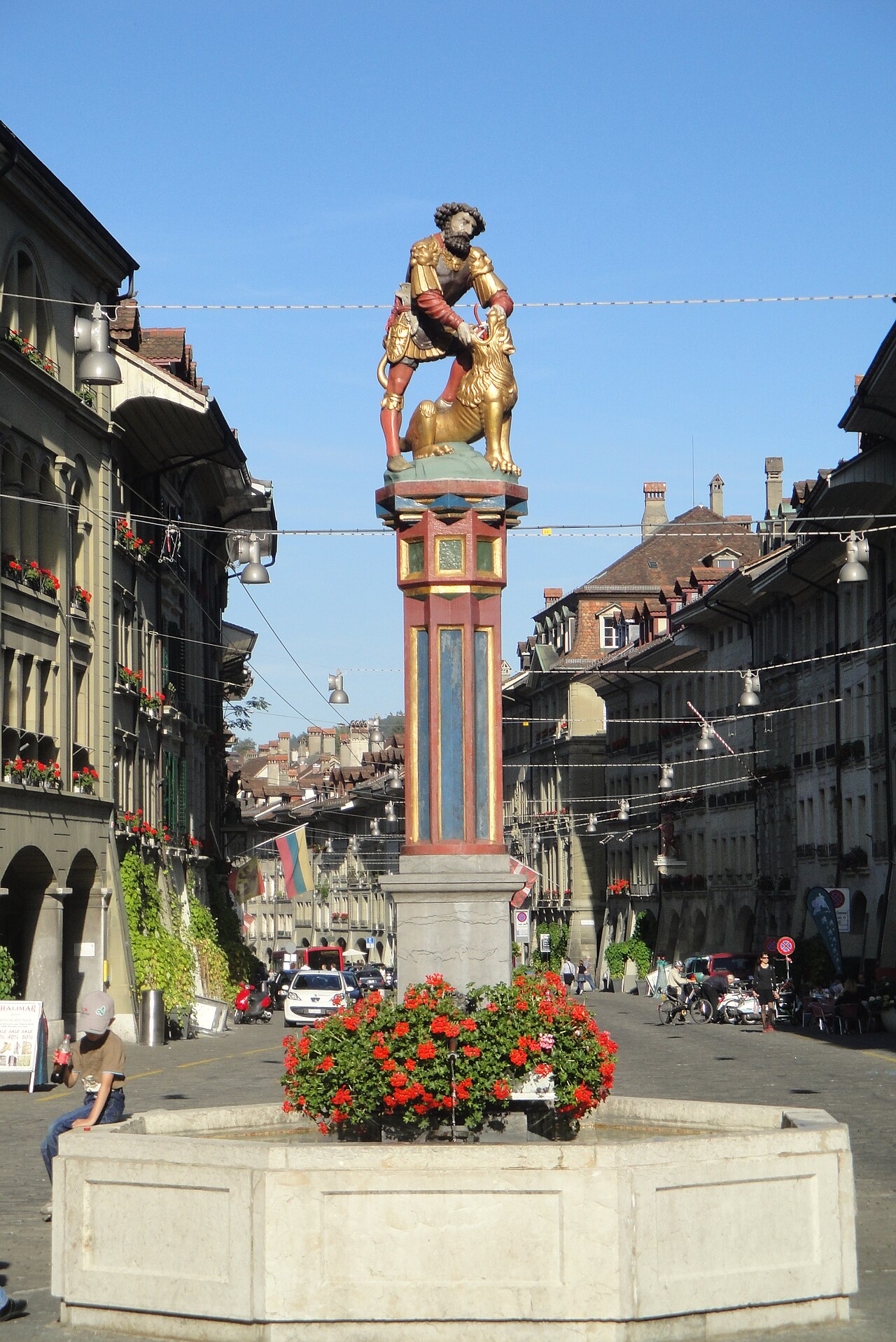 Simsonbrunnen by Hans Gieng