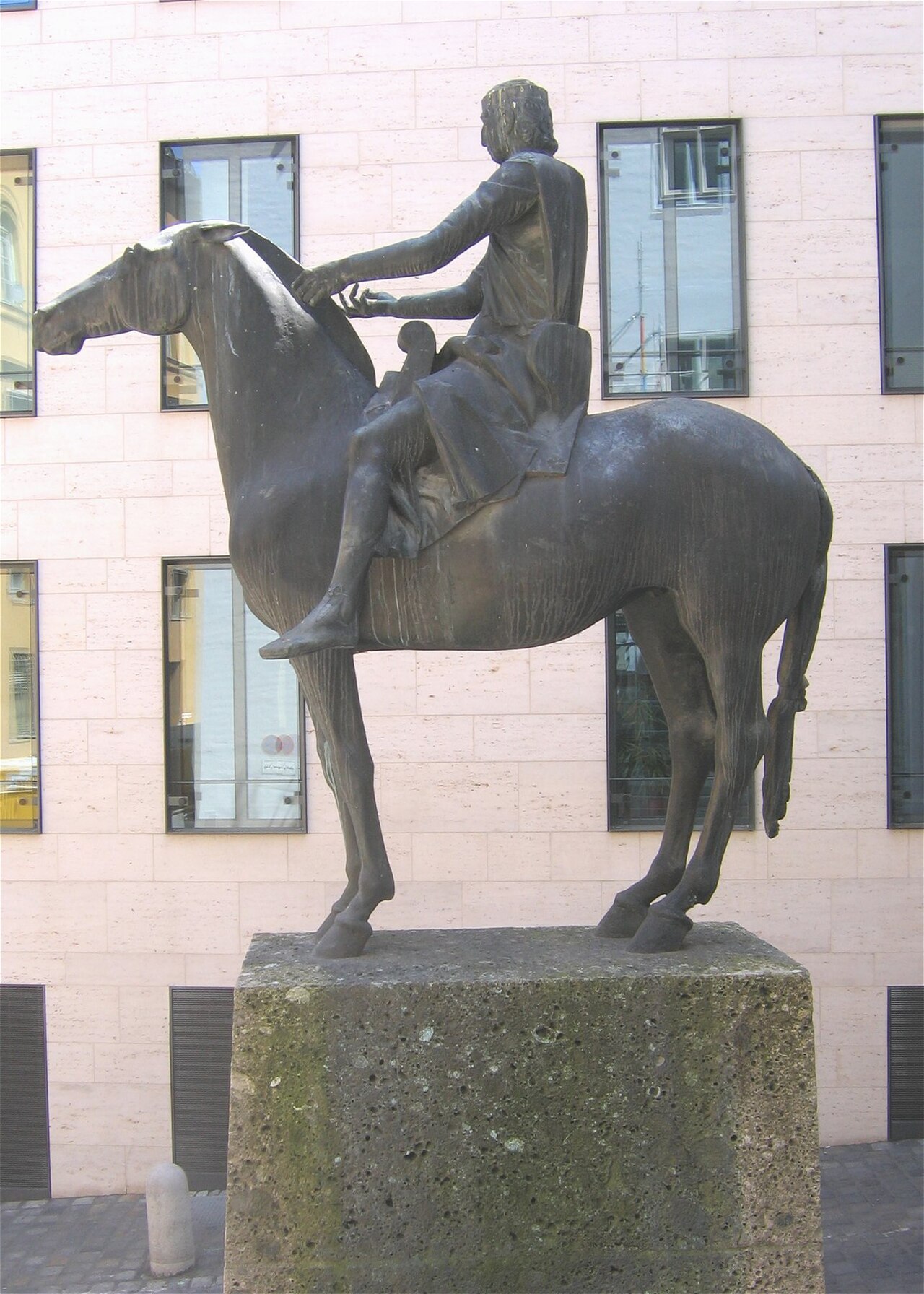 Reiterstandbild Kaiser Ludwigs des Bayern by Hans Wimmer