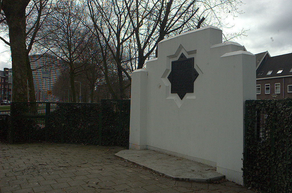 Spiekmanmonument by Hendrik Petrus Berlage