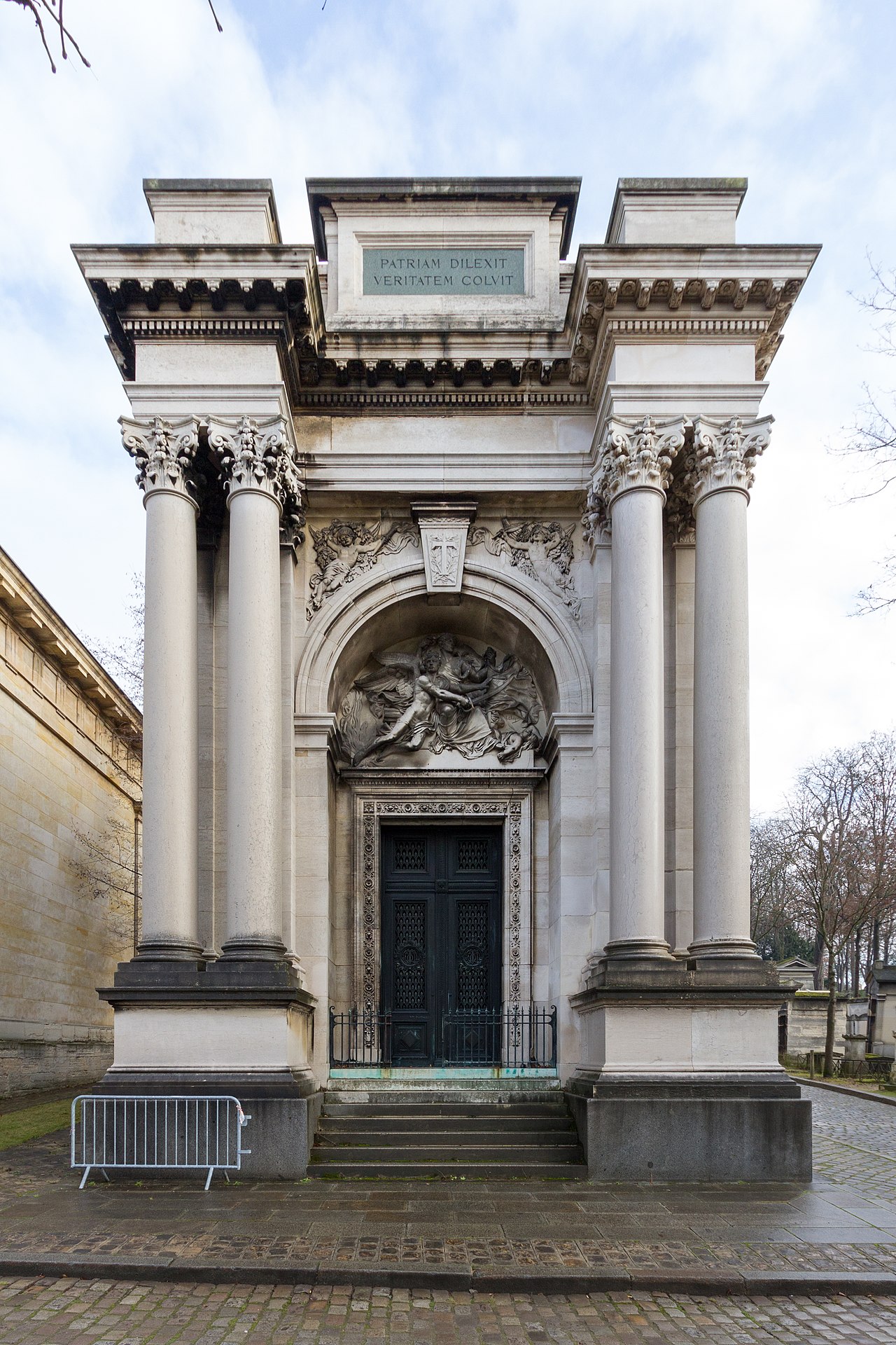 Grave of Thiers (Père-Lachaise, division 55) by Henri Chapu