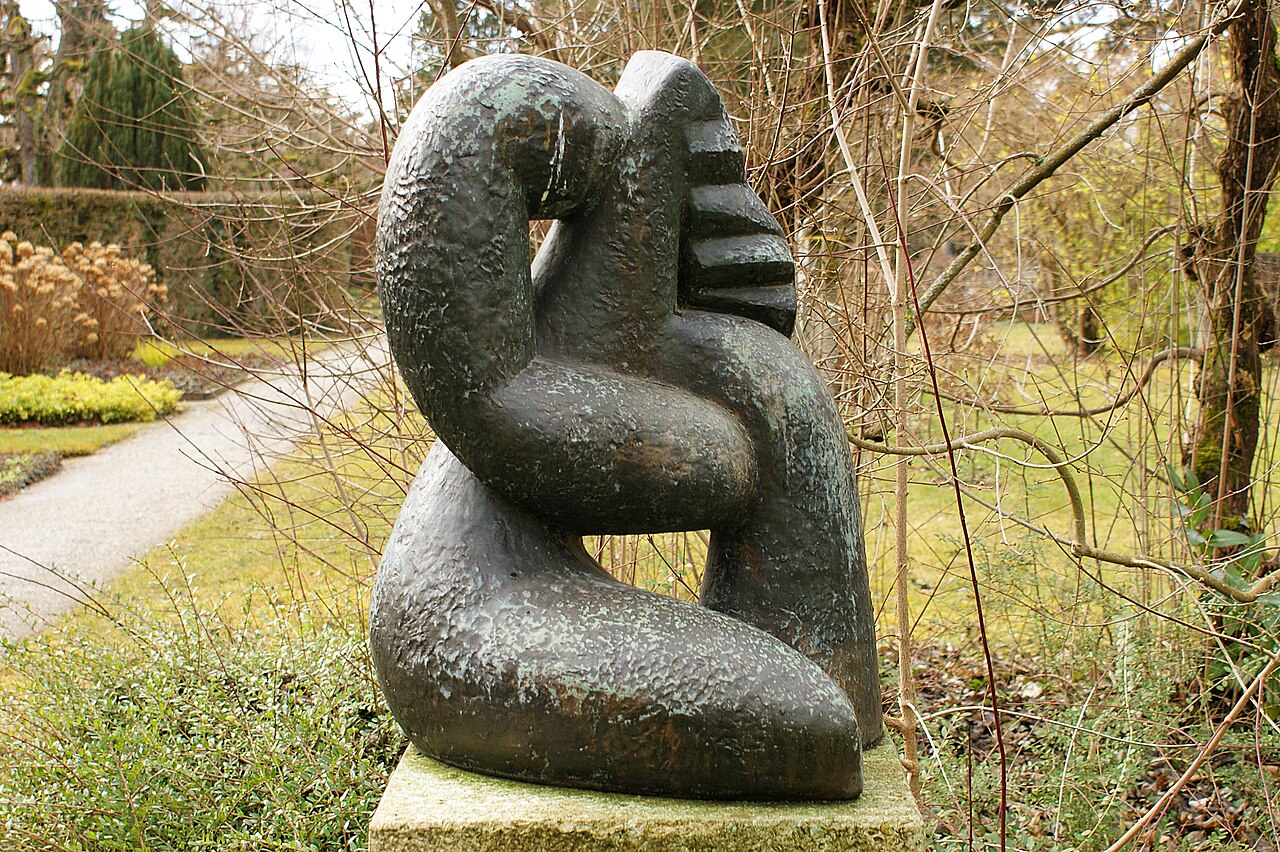 Femme accroupie (le torse) by Henri Laurens