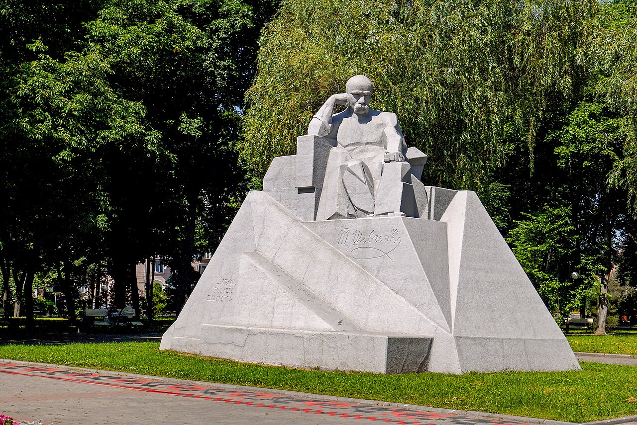 Statue of Taras Shevchenko in Poltava by Ivan Kavaleridze