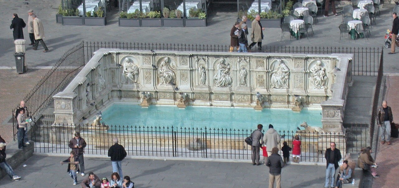 Fonte Gaia by Jacopo della Quercia