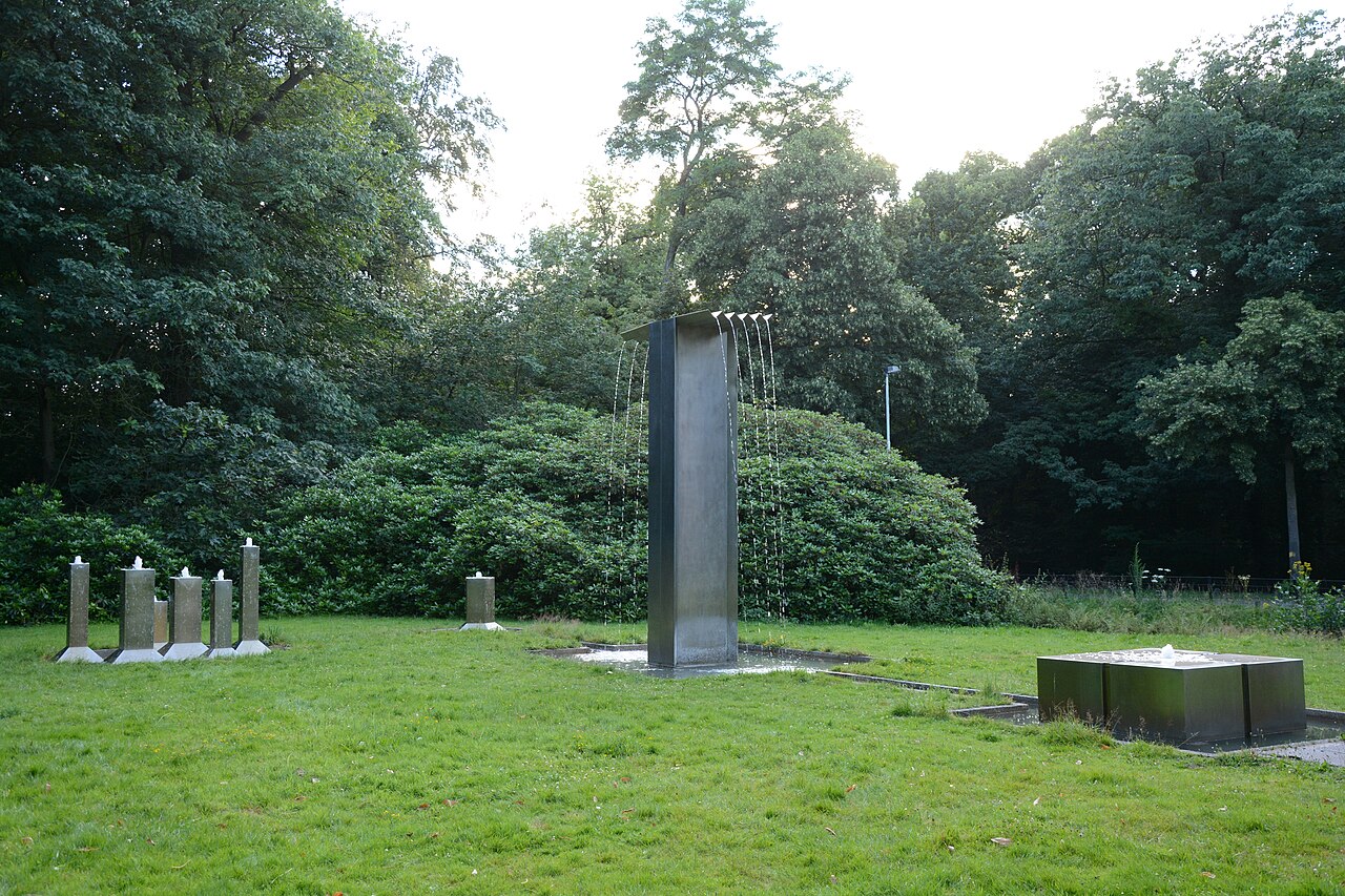 Fountain by Jacques Moeschal