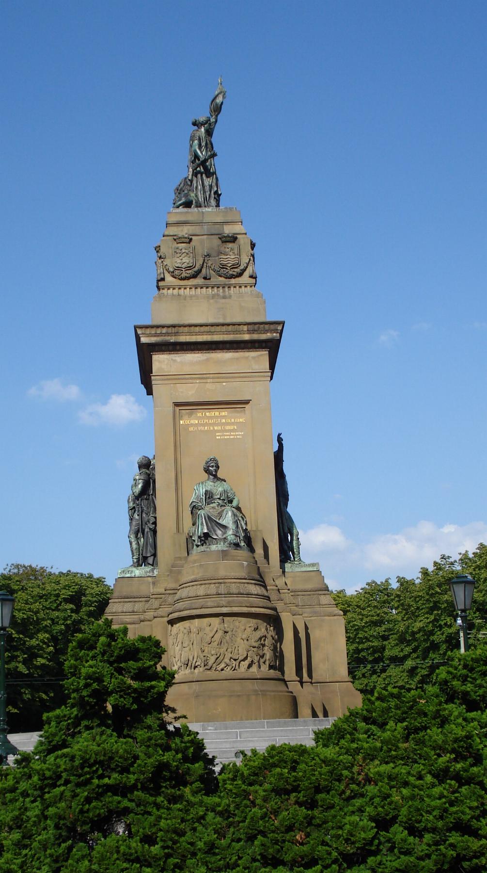 Onafhankelijkheidsmonument by Jan Philip Koelman