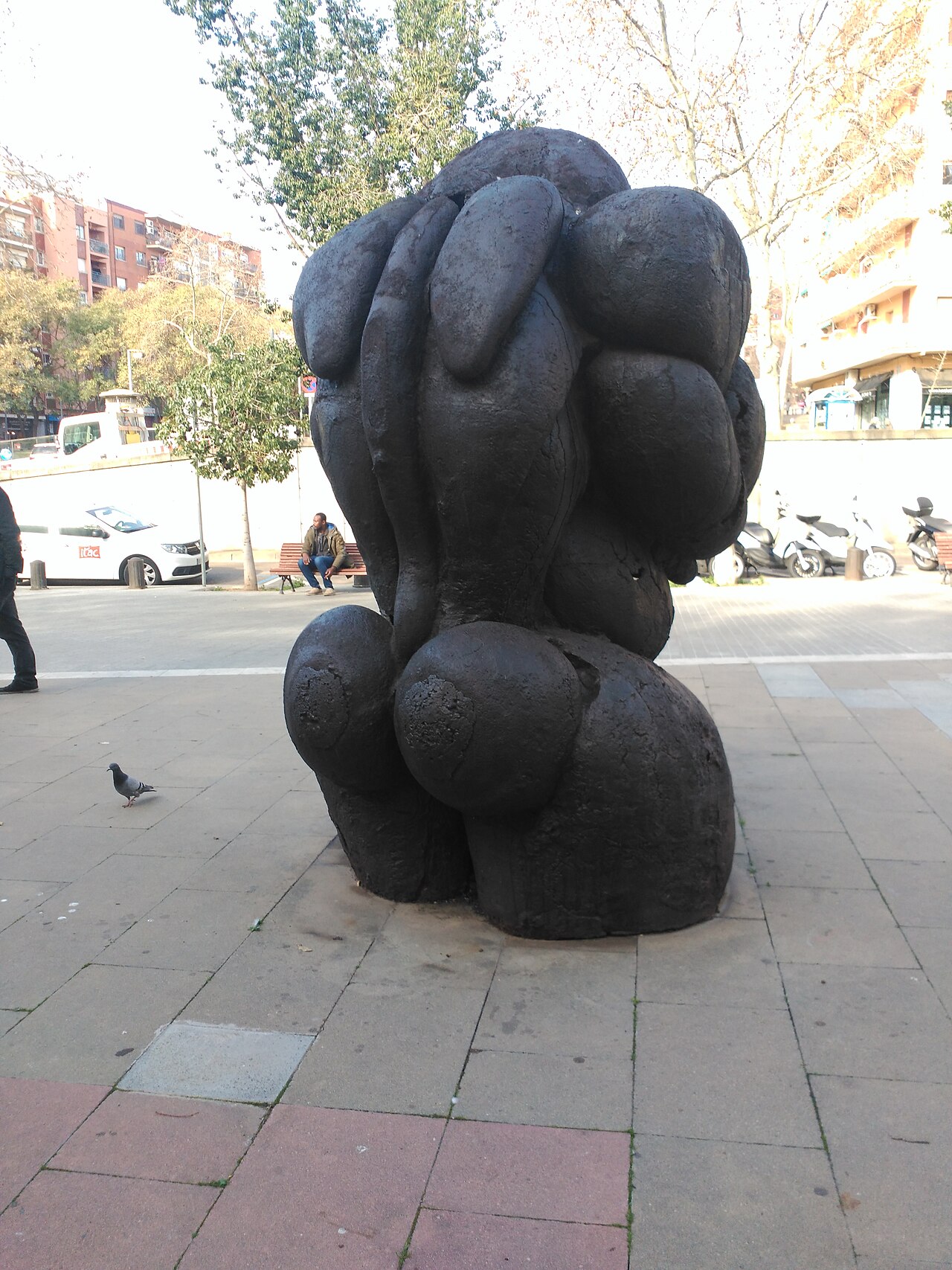 Escullera by Jaume Plensa