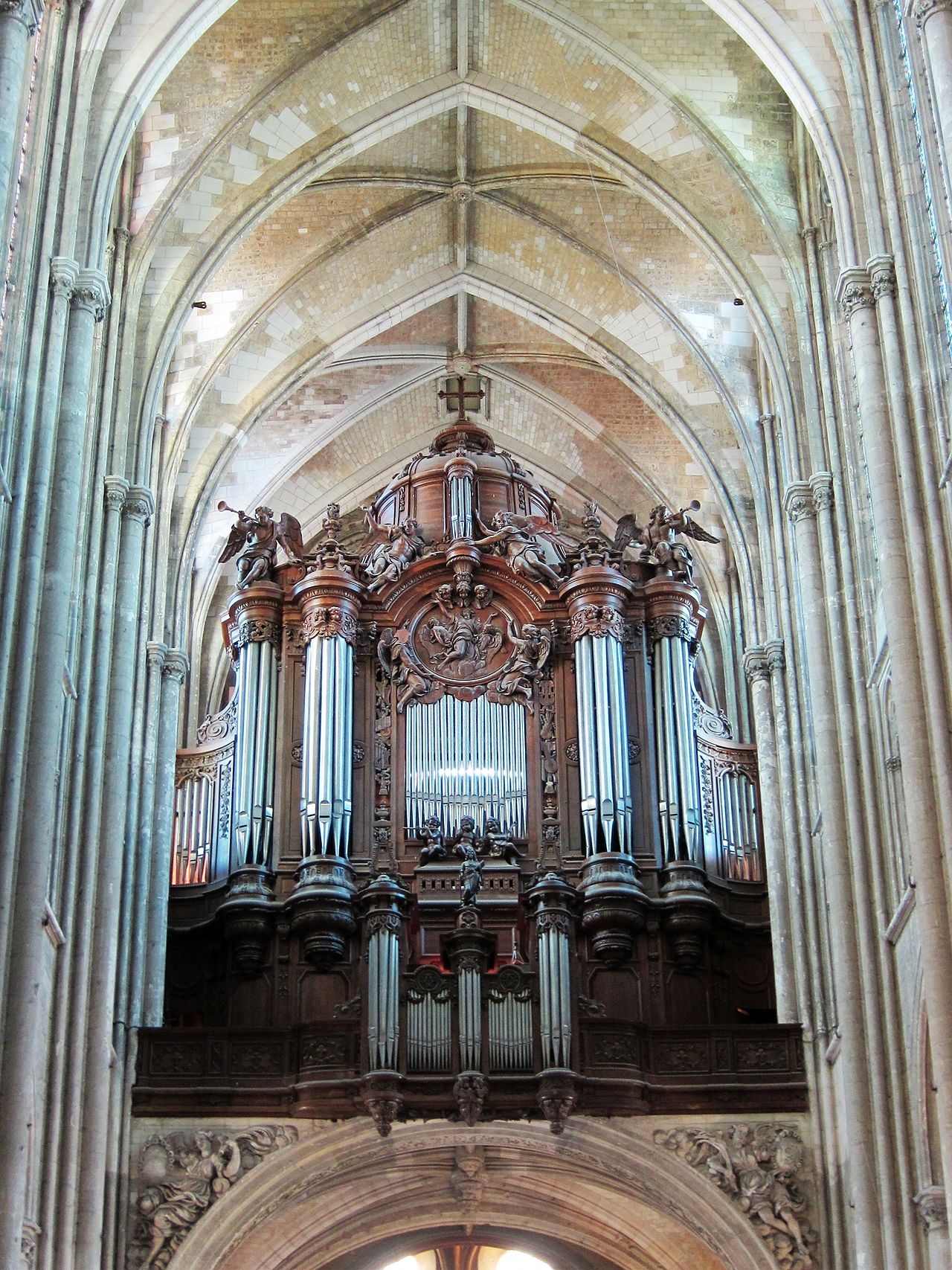 Orgue, basilique Saint-Quentin by Jean Bérain the Elder