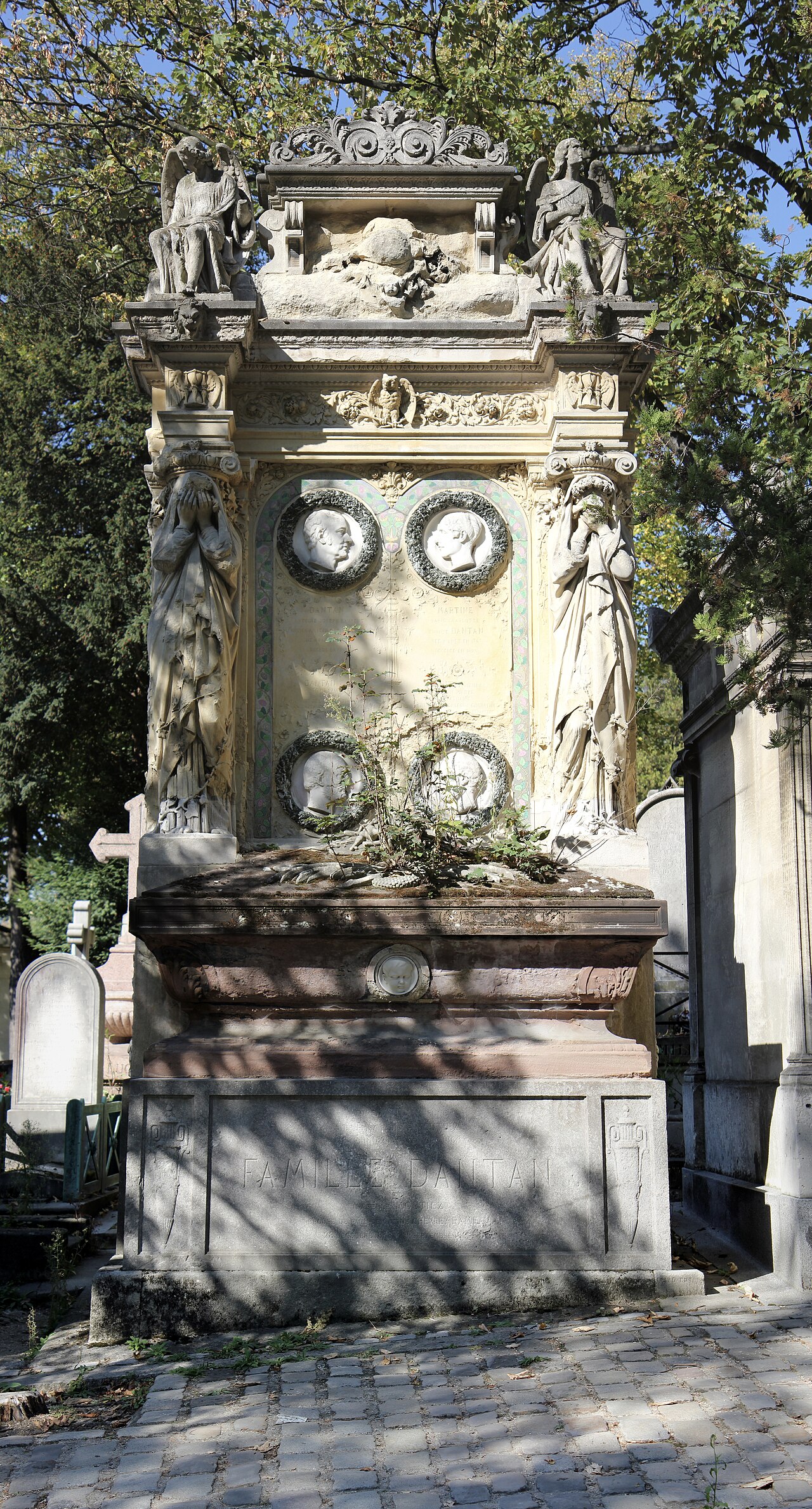 Tomb of Dantan by Jean-Pierre Dantan