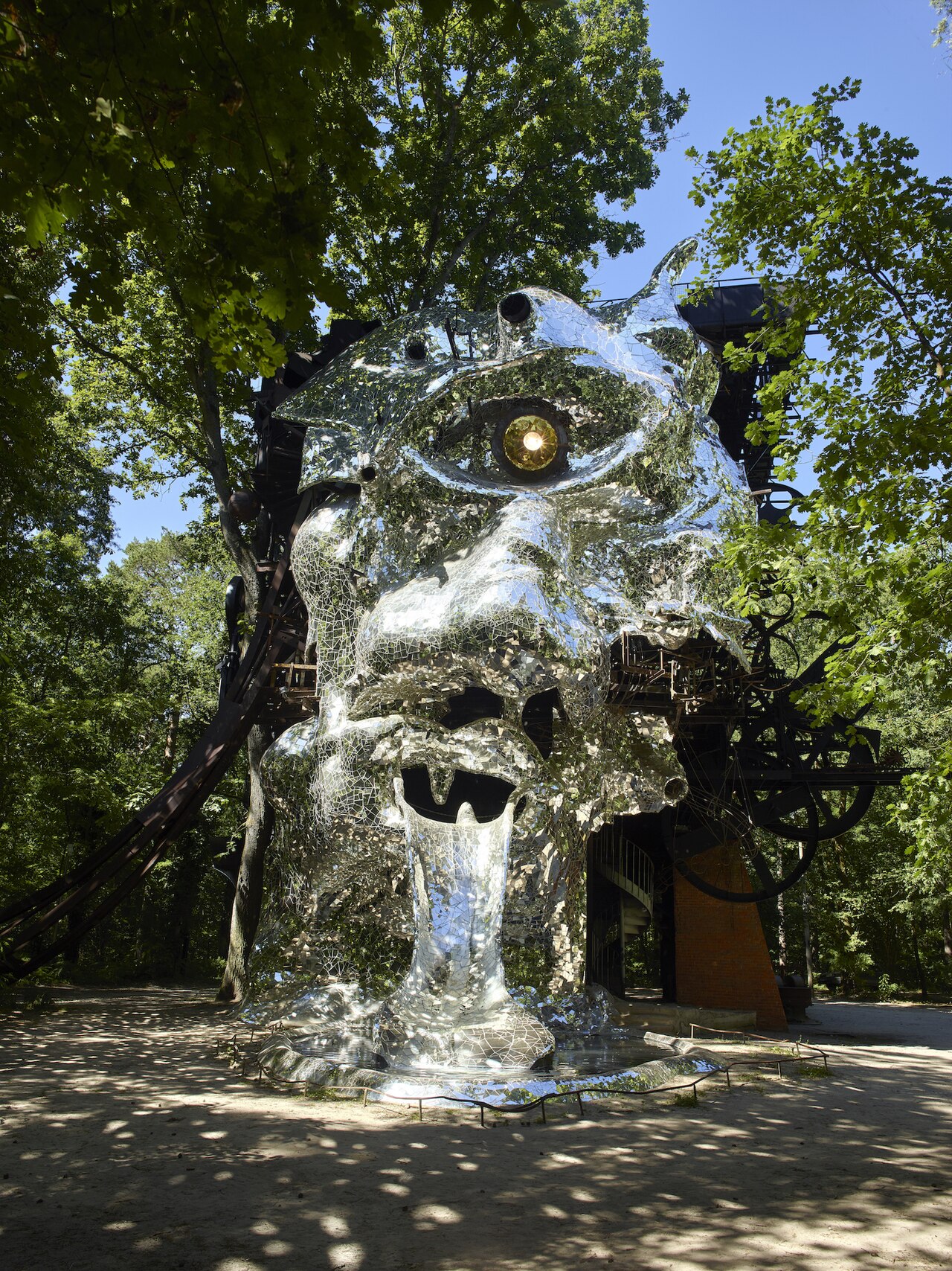 Le Cyclop by Jean Tinguely