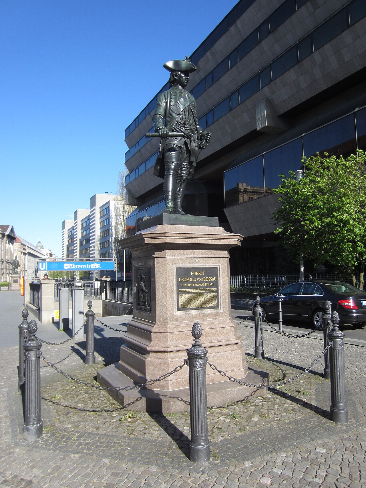 Statue of Leopold I, Prince of Anhalt-Dessau by Johann Gottfried Schadow