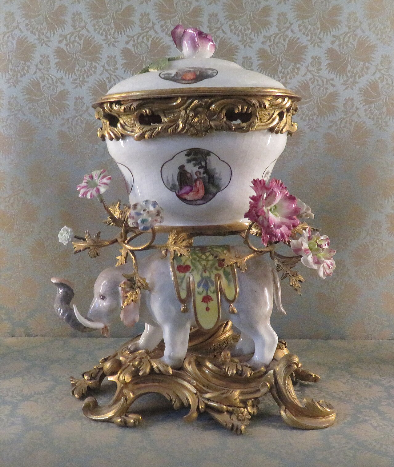 Elephant carrying a potpourri by Johann Joachim Kändler