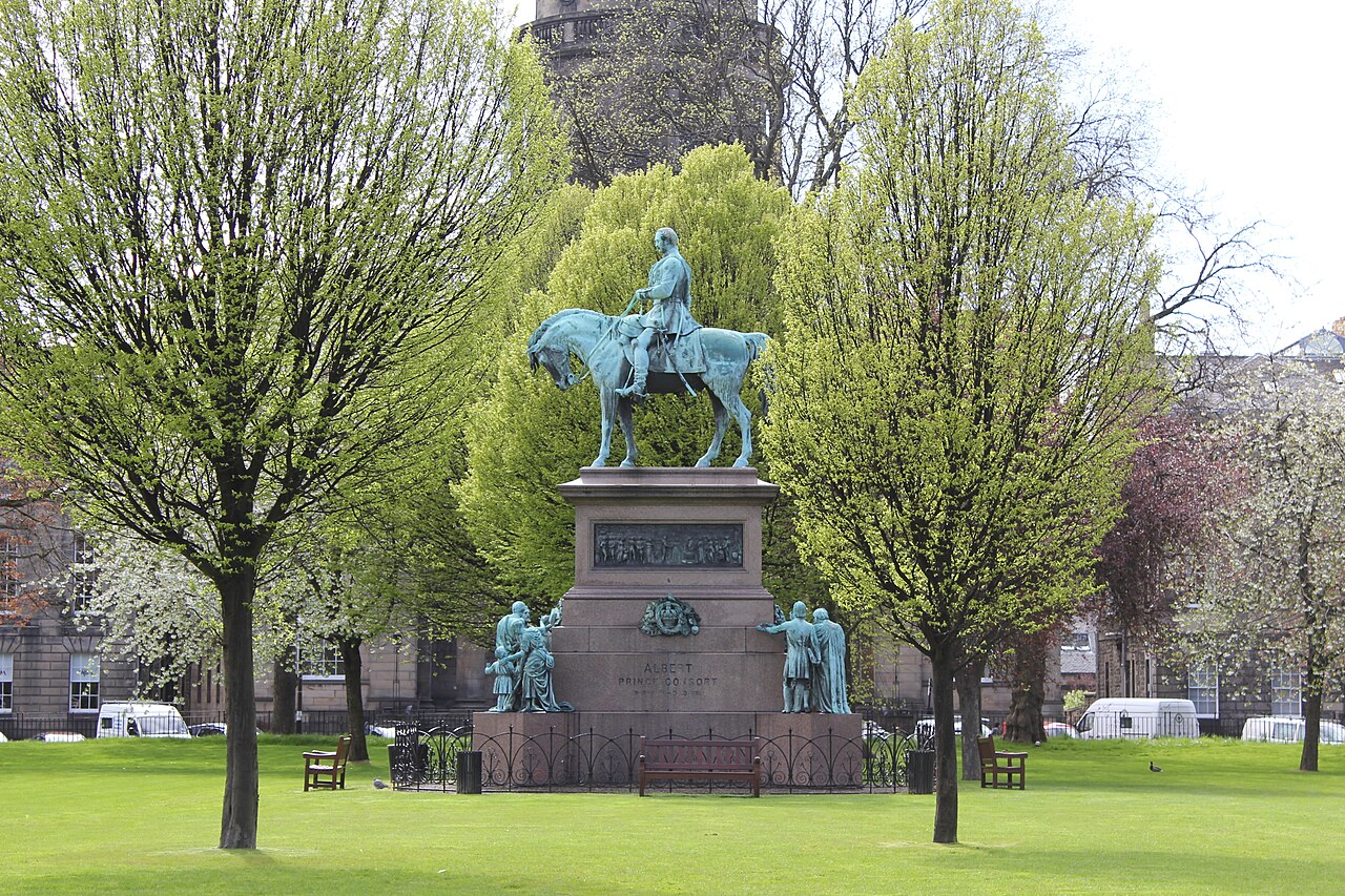 Albert Memorial by John Steell