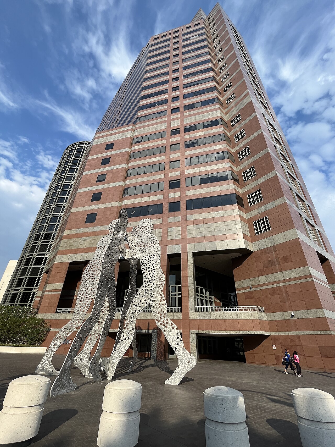 Molecule Man sculpture series by Jonathan Borofsky