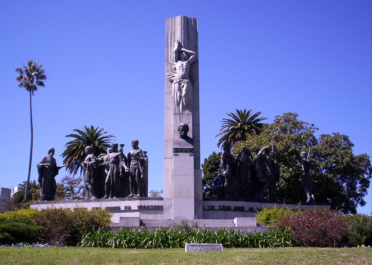 Monumento a José Enrique Rodó by José Belloni