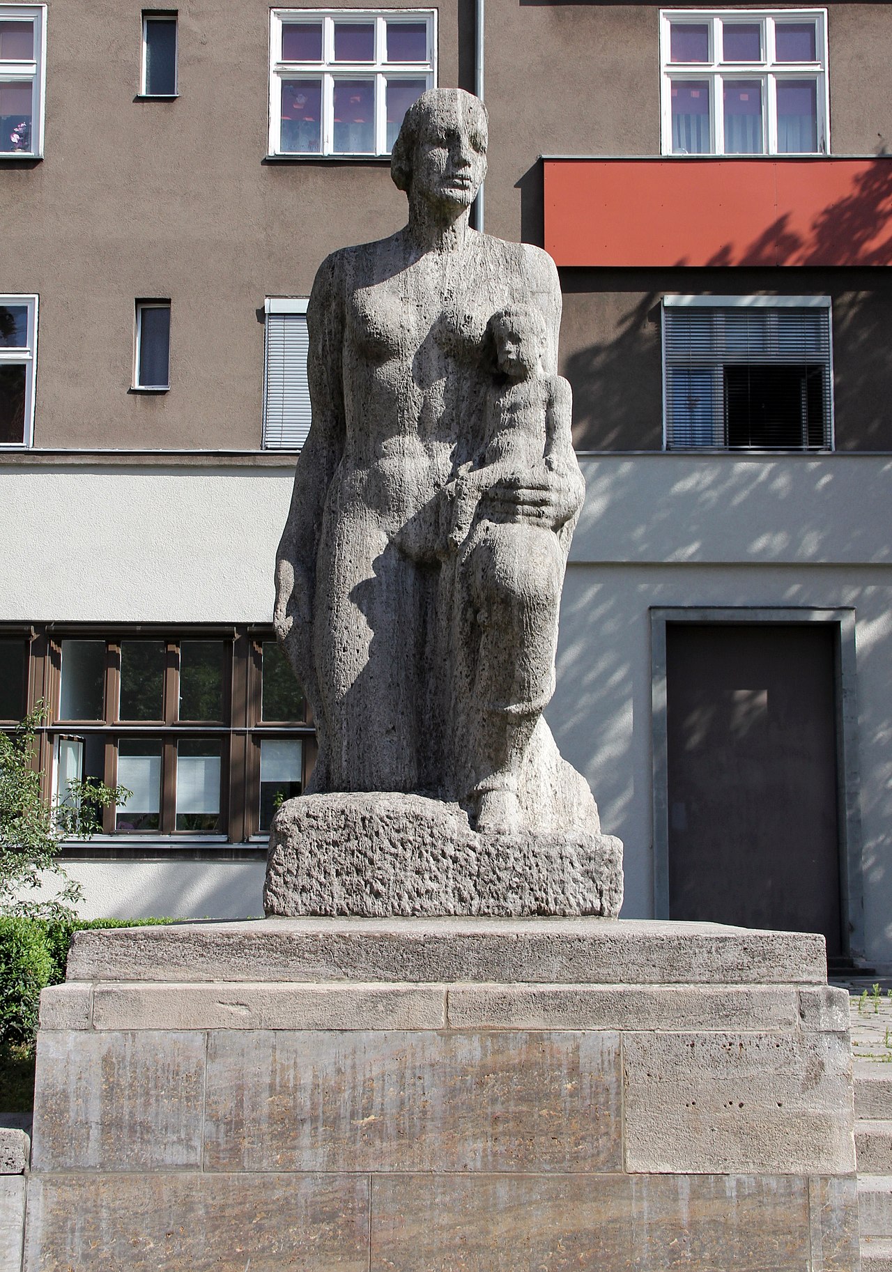 Heim by Josef Thorak