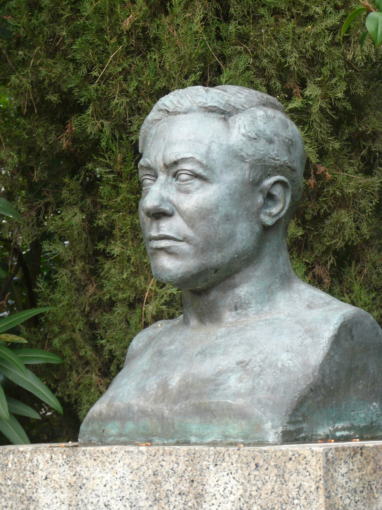 A Francesc Viñas by Josep Clarà i Ayats