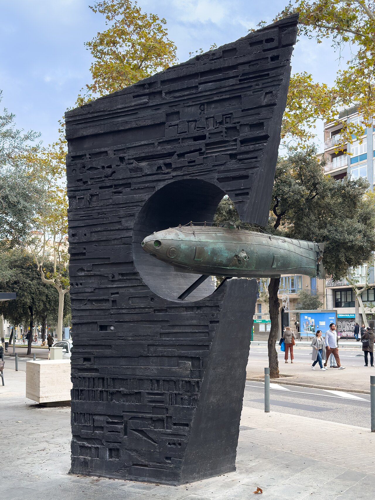A Narcís Monturiol by Josep Maria Subirachs