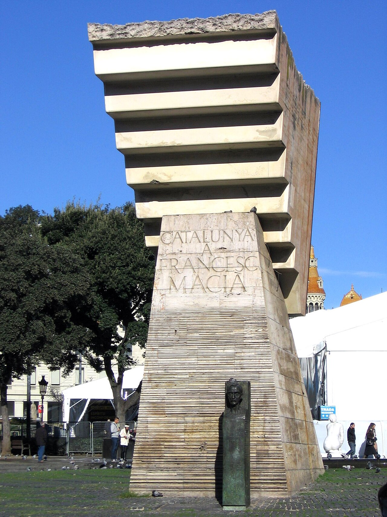 Monument to Francesc Macia by Josep Maria Subirachs