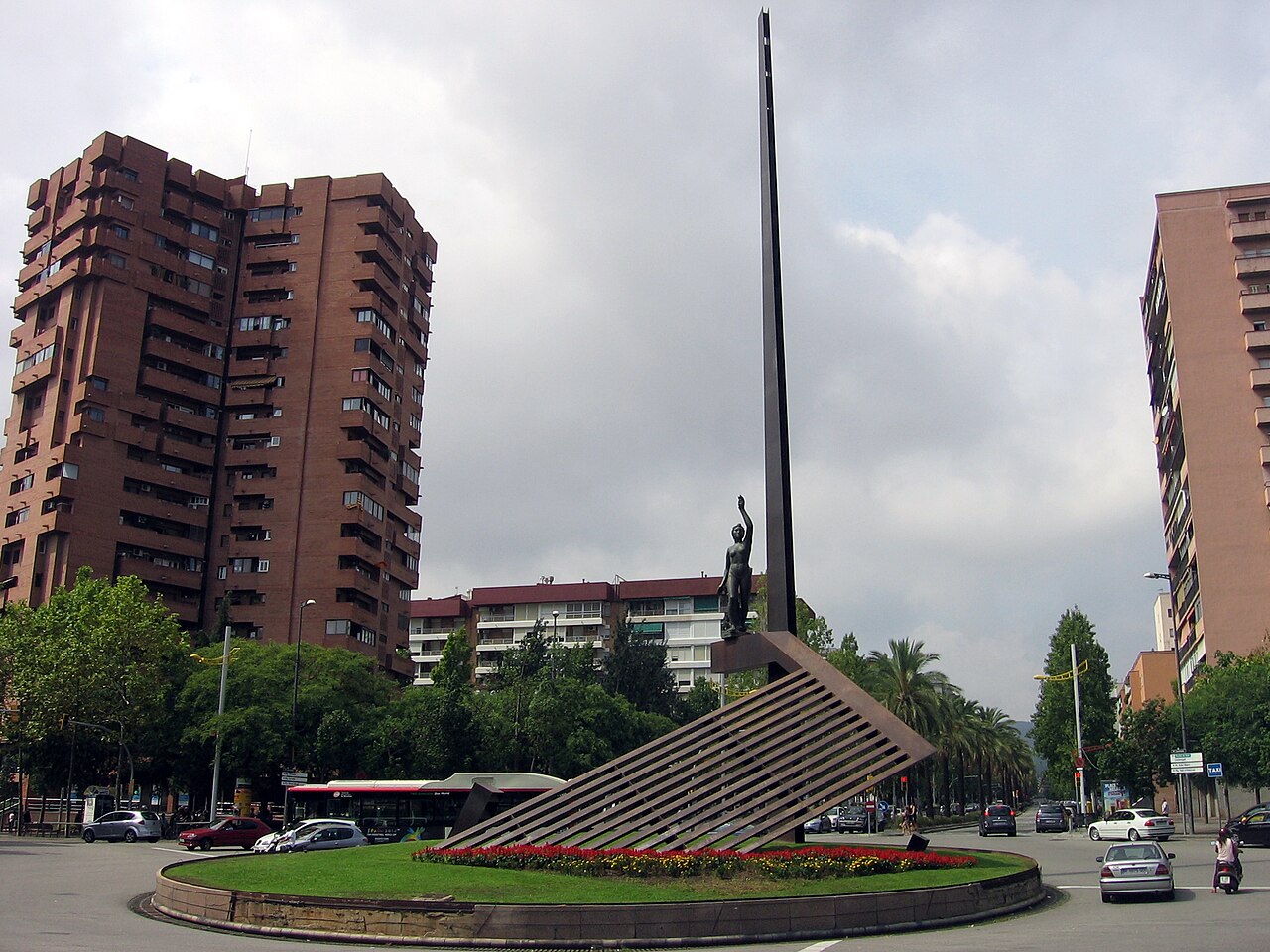 La República by Josep Viladomat