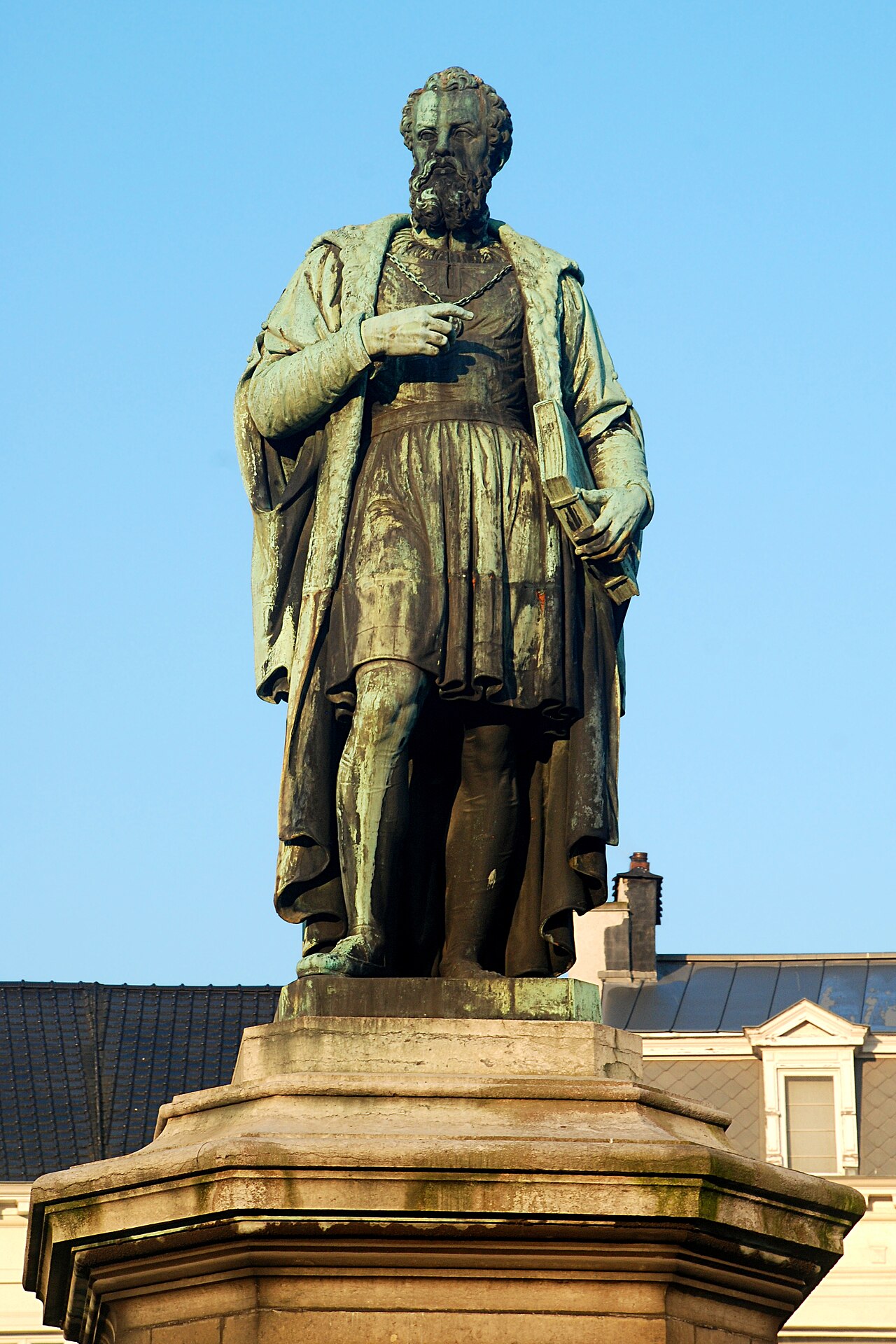 statue of Andreas Vesalius by Joseph Geefs