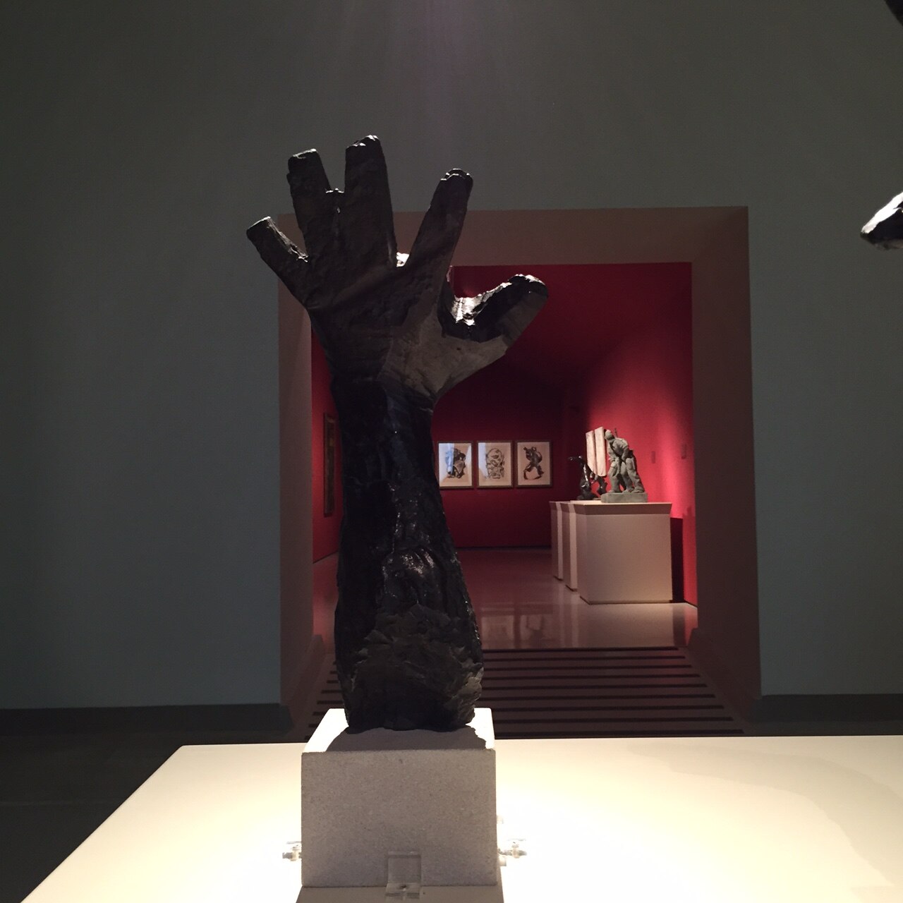 Raised left hand by Julio González