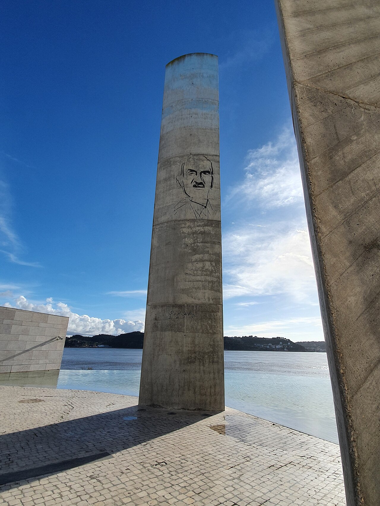 Champalimaud portrait in the Champalimaud Foundation by Júlio Pomar