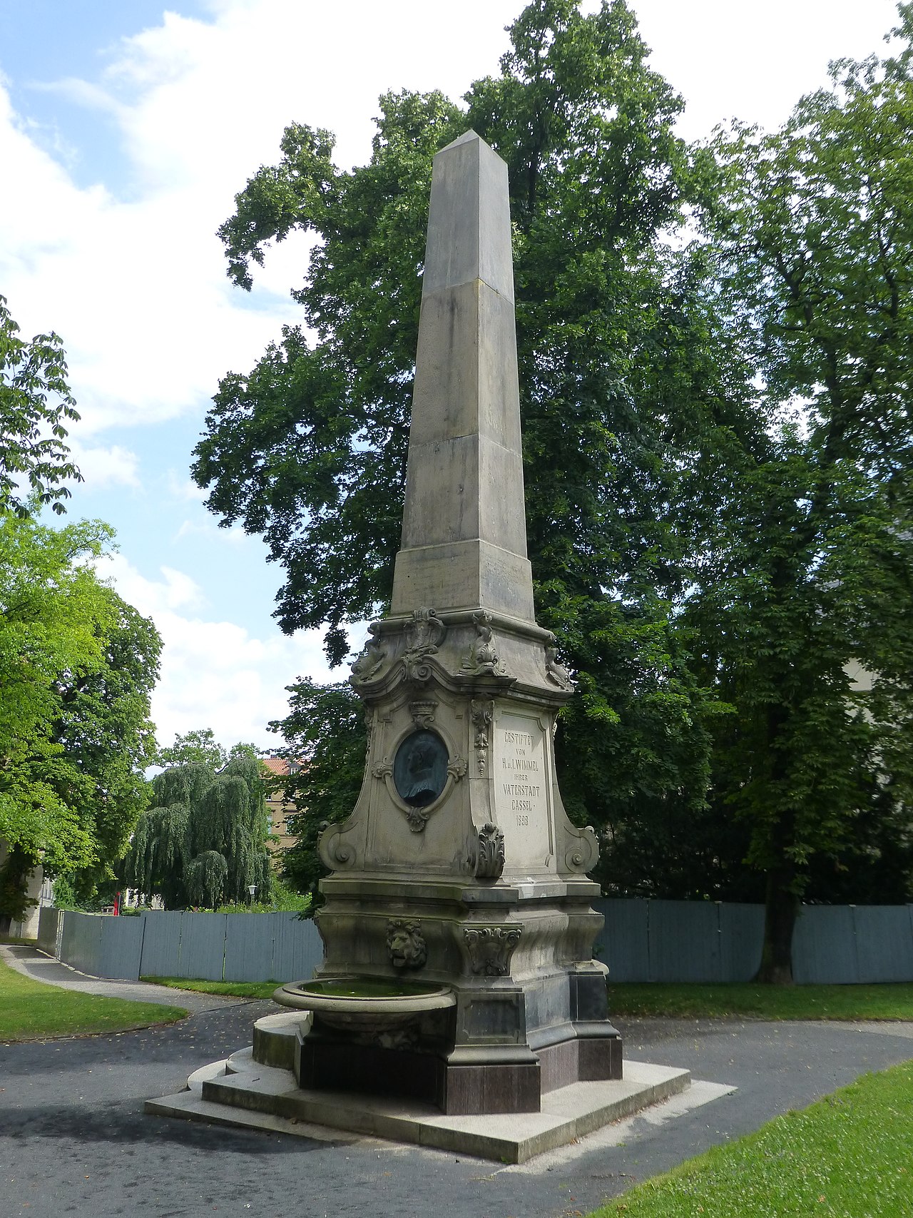 Wimmel-Denkmal by Karl Begas