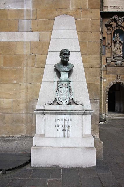 Monument to Alfred Harmsworth, 1st Viscount Northcliffe by Kathleen Scott