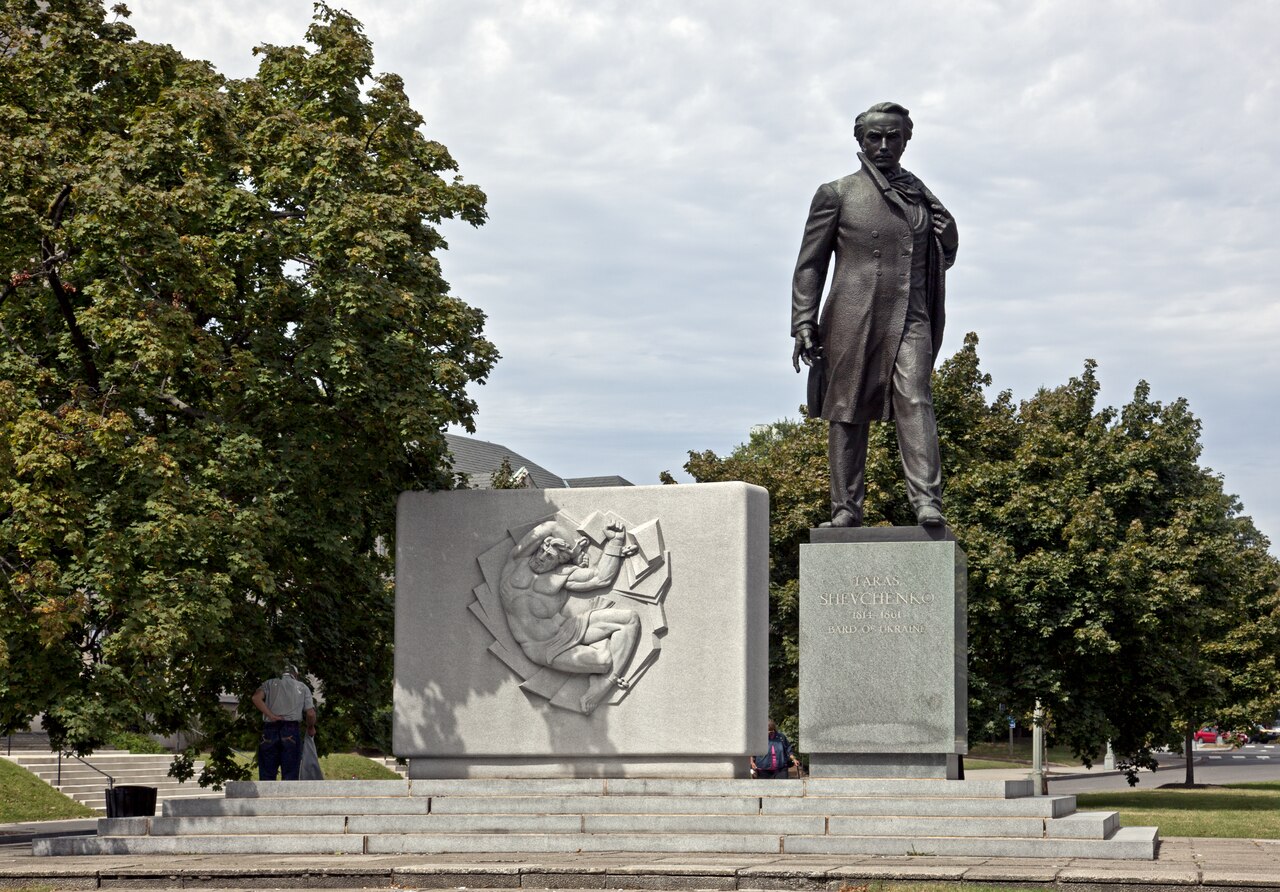 Taras Shevchenko Memorial by Leo Mol